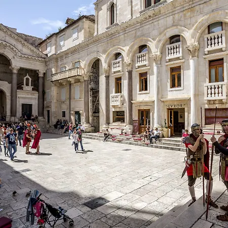 Centro Di Centri Σπλιτ